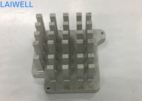 CNC van de stempelpers Metaal het Stempelen Aluminium die Delen Elektronische Radiator machinaal bewerken