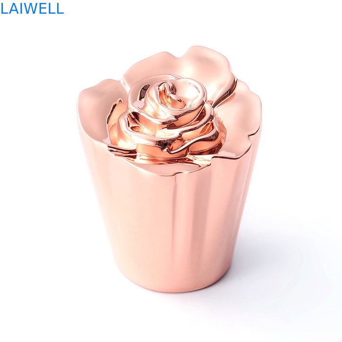 Modern Luxe Uniek Ontwerp Plating Goud Kleur Zink Alloy Die Casting Parfum Fleskappen past bij de meeste flessen als gevraagd ontwerp